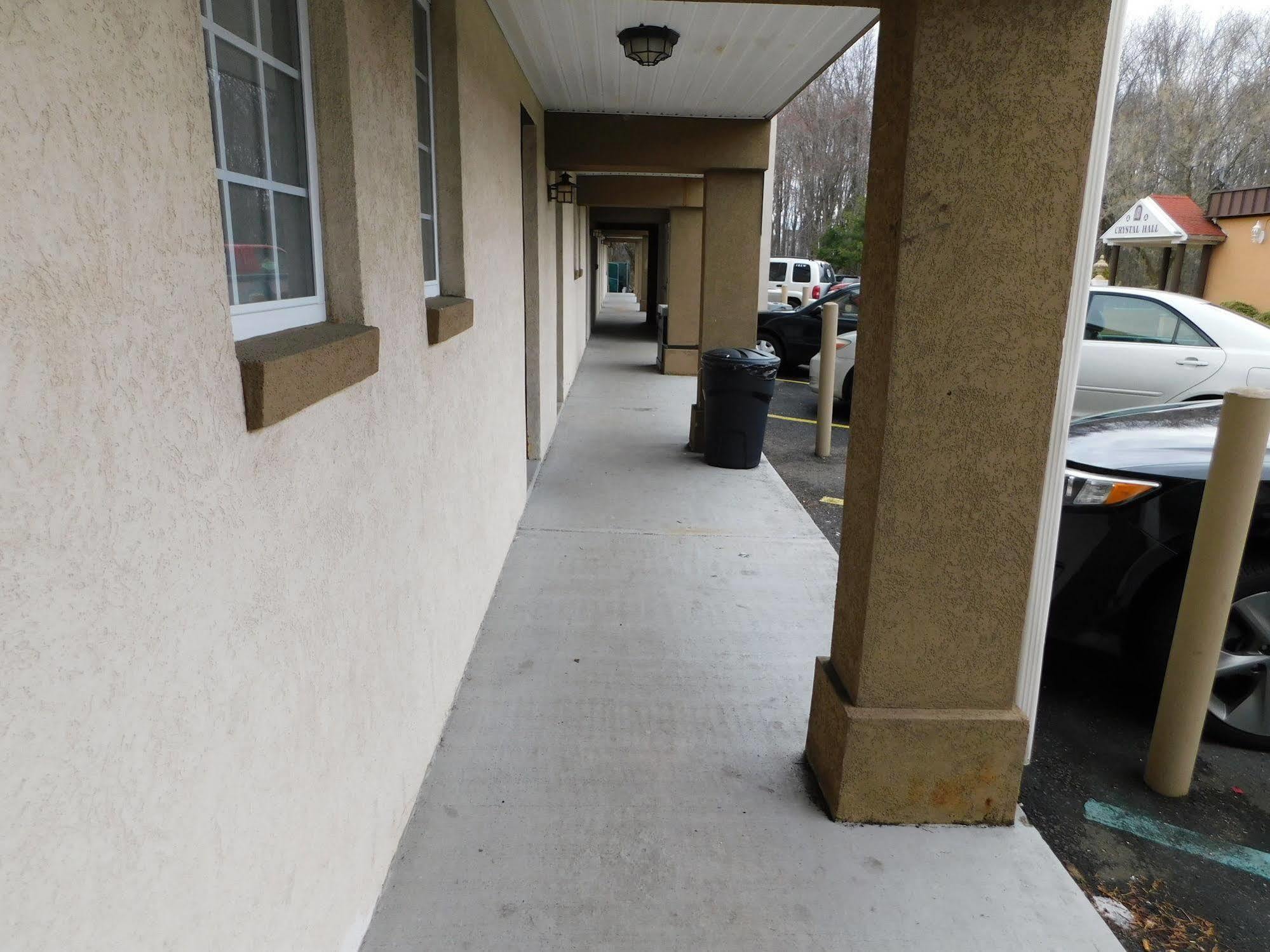 Hotel Vicenza Monmouth Junction Exterior photo