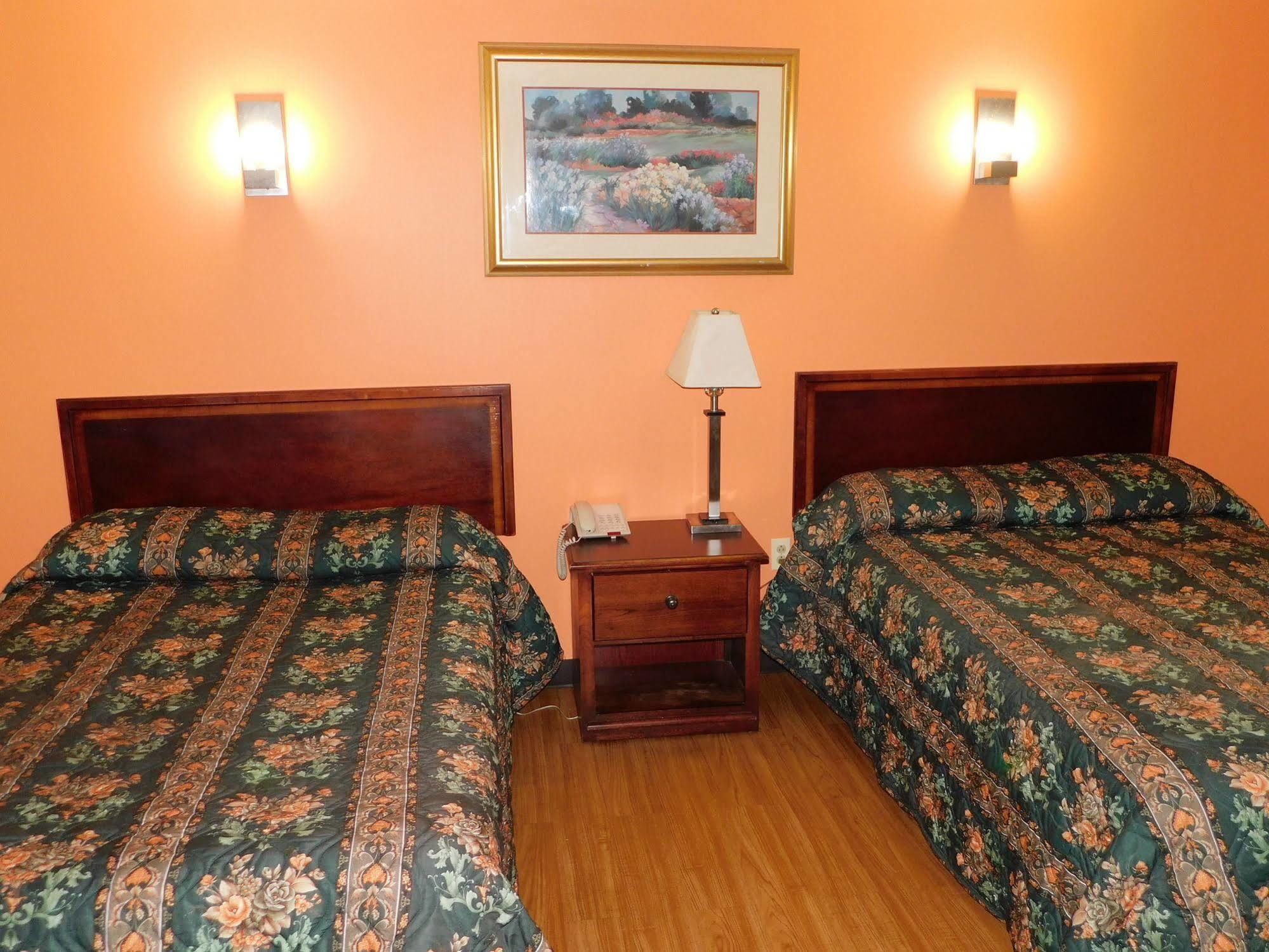 Hotel Vicenza Monmouth Junction Exterior photo